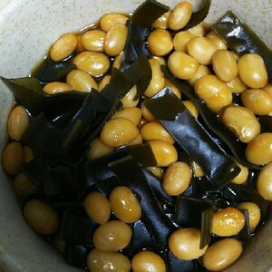 大豆の水煮を使って簡単昆布豆